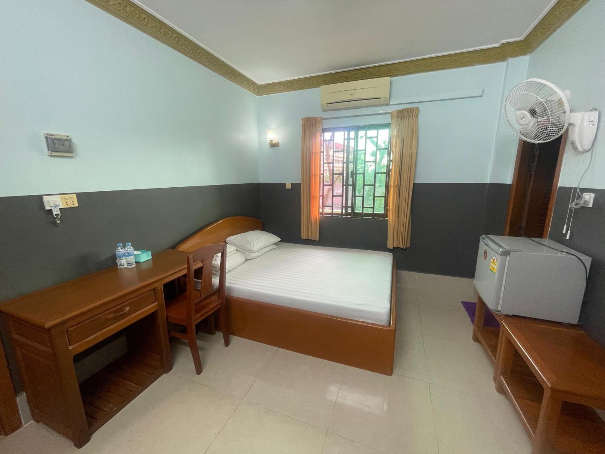 Apsara Guest House Kampot City ภายนอก รูปภาพ
