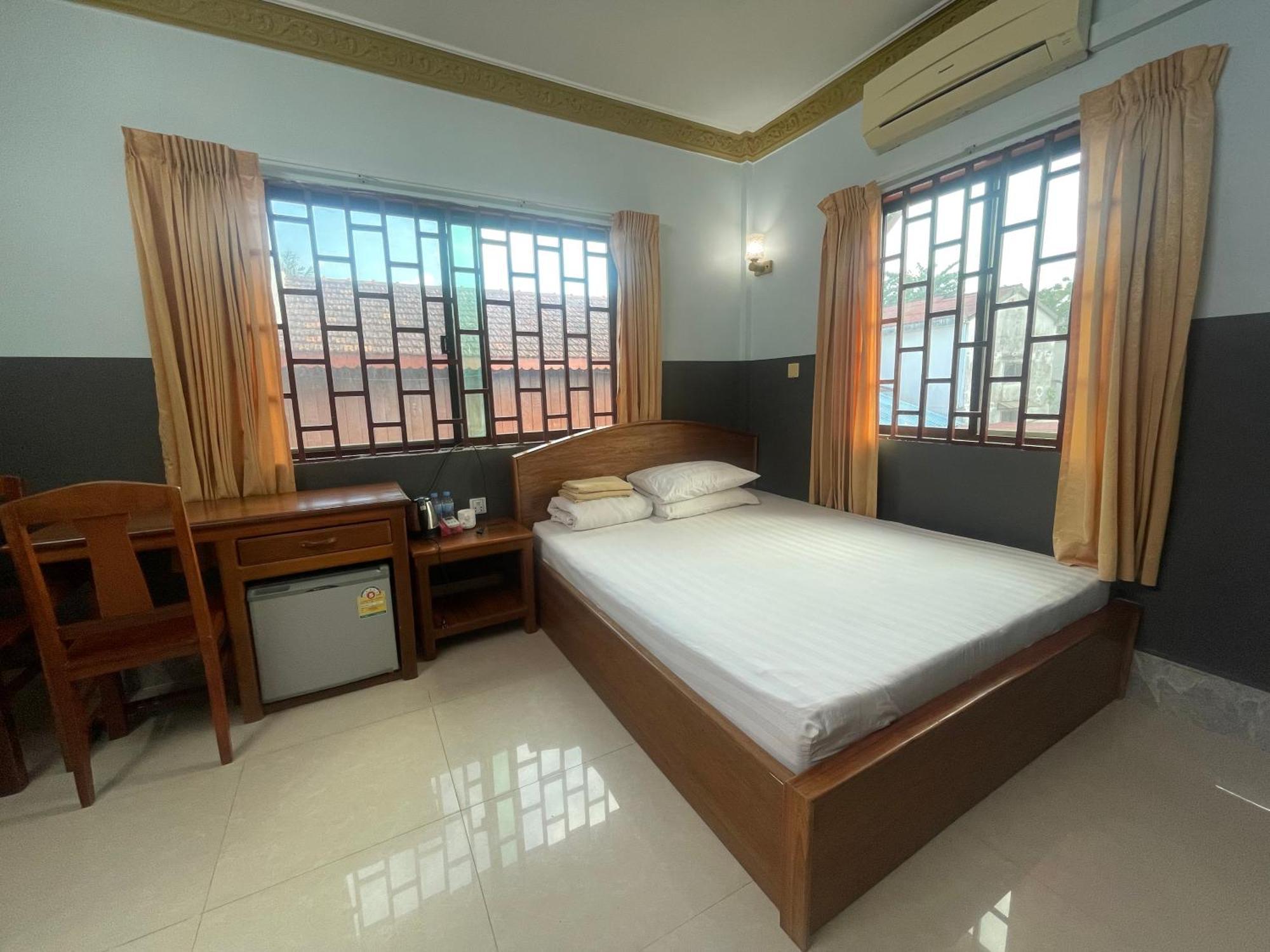 Apsara Guest House Kampot City ภายนอก รูปภาพ