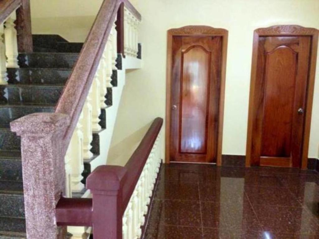 Apsara Guest House Kampot City ภายนอก รูปภาพ